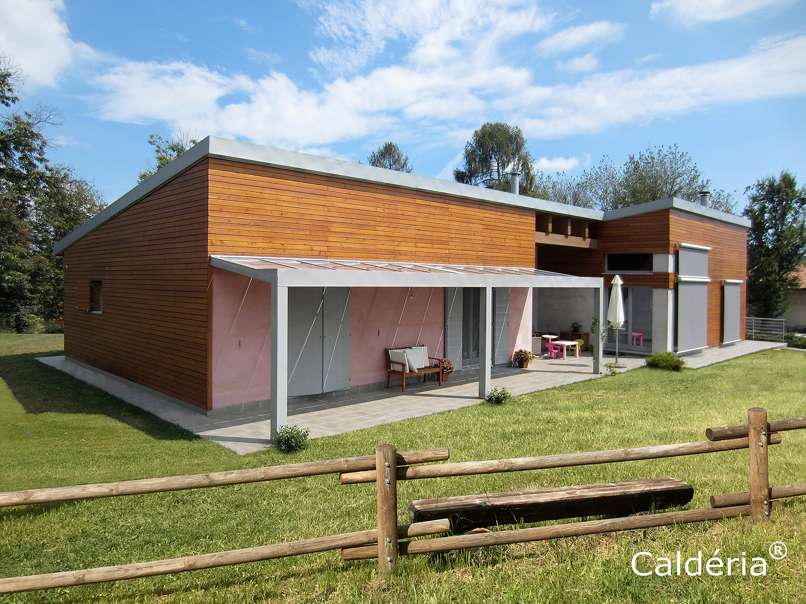 Veranda con tende incorporate